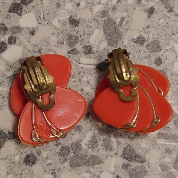 2/$20 VTG Bright Orange Clip Earrings Gold Trim - Picture 4 of 7